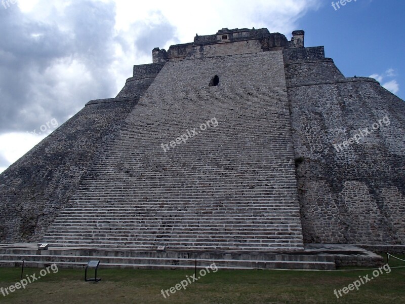 Uxmal Yucatan Maya Pyramids Free Photos