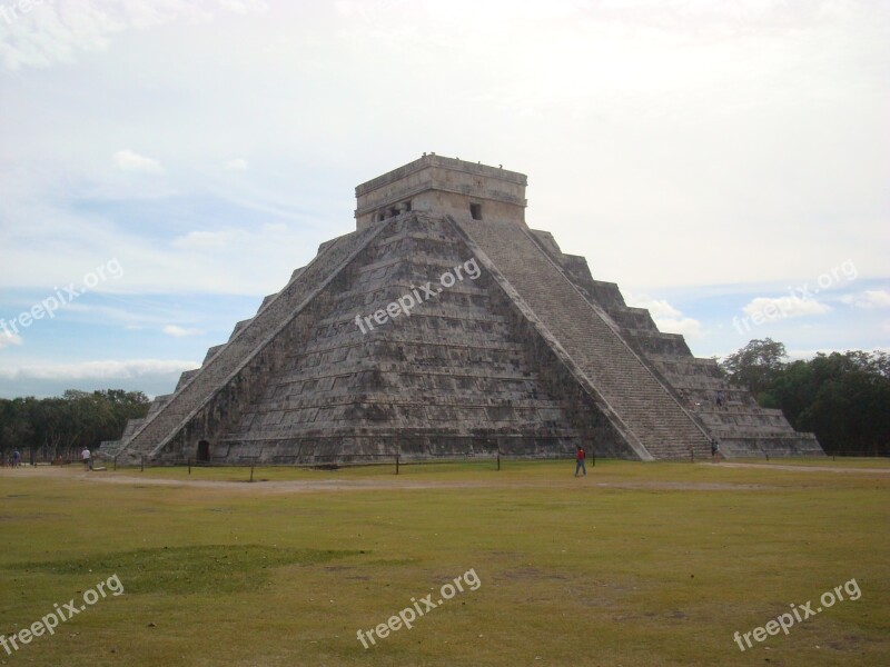 Chichen Itza Mexico Sun Weekend Blue