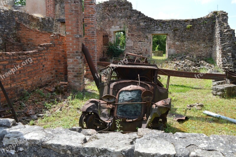 Ruins Old Car Architecture Building