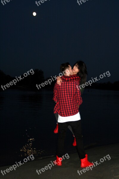 Couple Love Luna Night Beauty