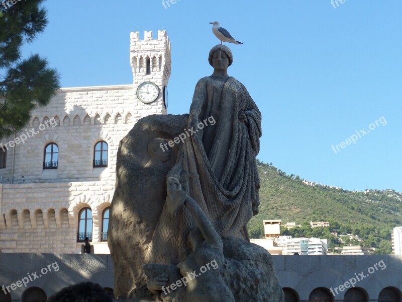 Statue Seagull Surprise Dirty Thinking