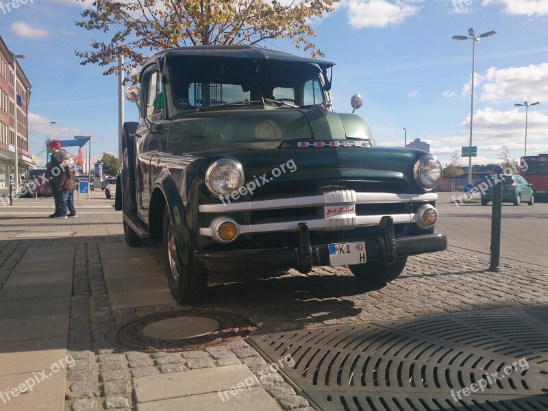 Kiel Oldtimer Pickup Dodge Americans