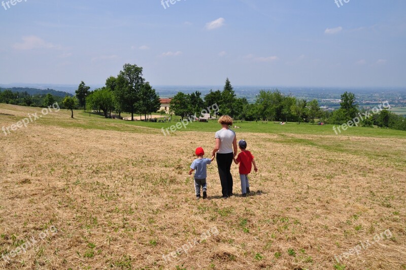 Walk Green Field Appennino Mother