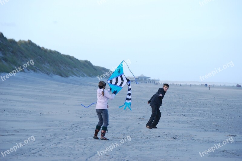 Dragons Children Autumn Kite Game