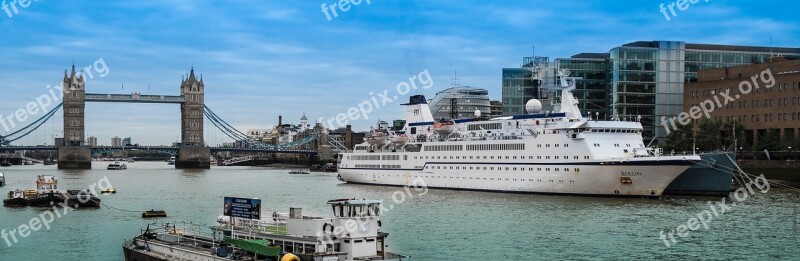 Ms Berlin London Tower Bridge