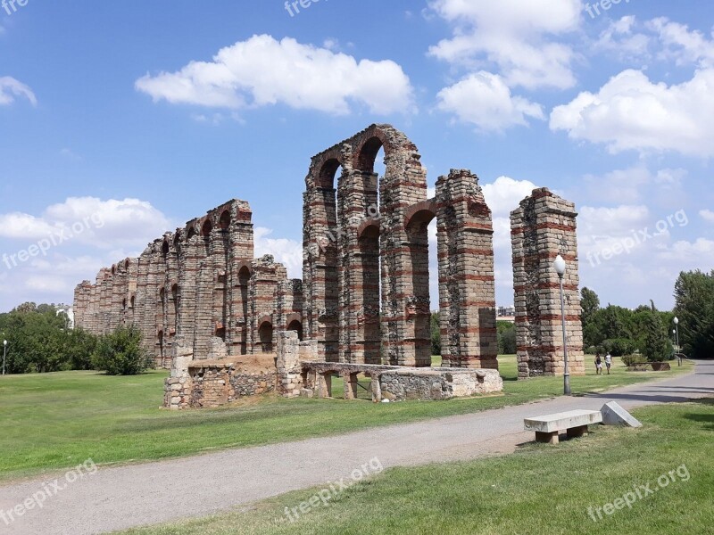 Aqueduct Merida Aqueduct Of The Miracles Spain Extremadura