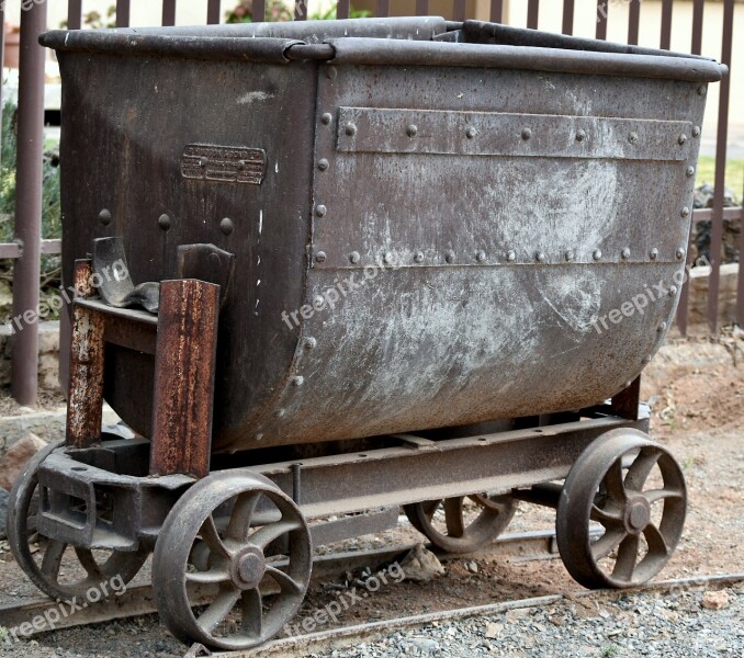 Cocopan Mining Old Machinery Transport