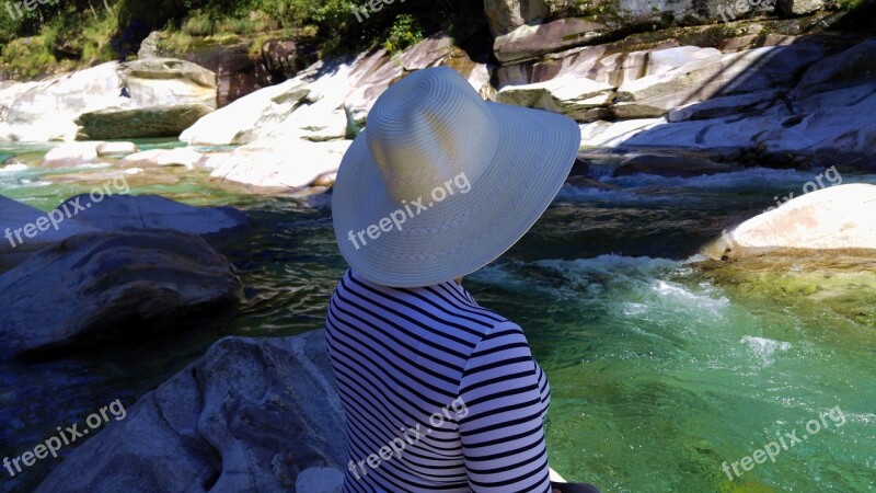 Hat Woman White Water Fashionable Clothing