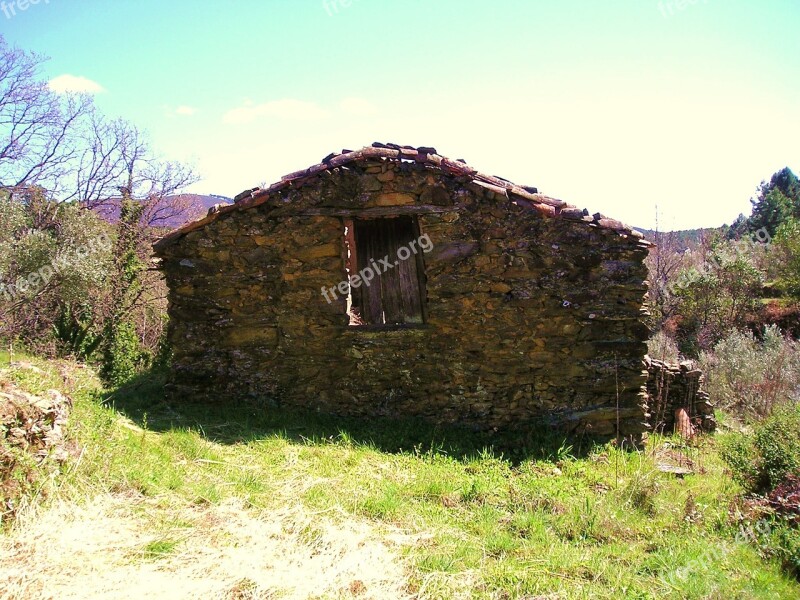 Sheepfold Mountain Stones Petit House