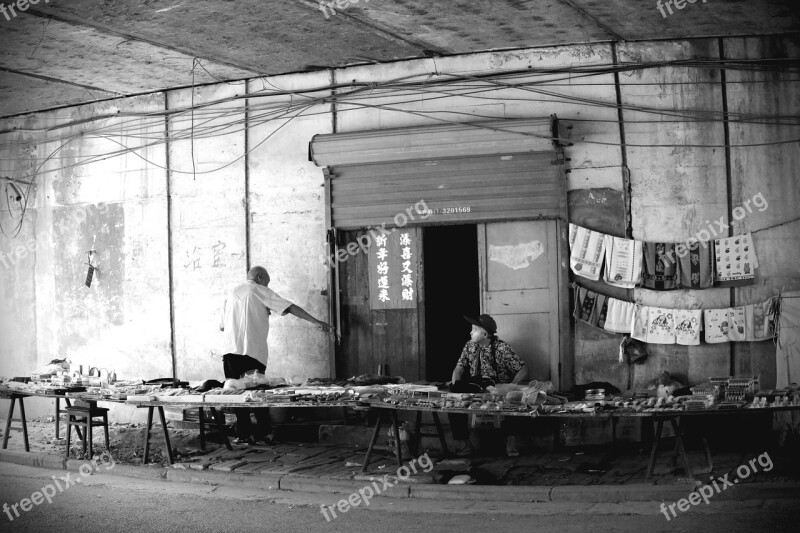 Man Under The Bridge Life Black And White Bazar Street