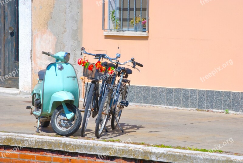 Vespa Round Italy Motorcycle Free Photos