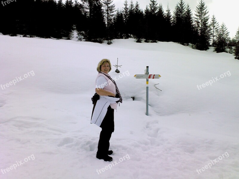 Snow Winter Hiking Lilli Kleinwalsertal Mountain