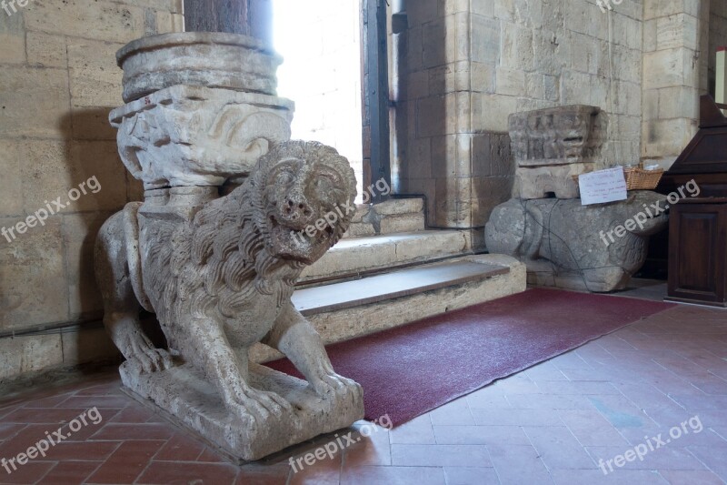 Lion Sculpture Holy Water Input Abbey