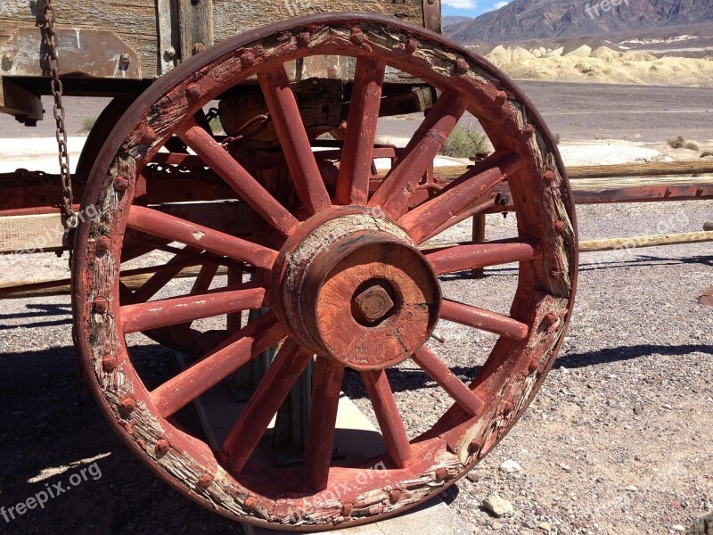 Wagon Wheel Death Valley Rustic