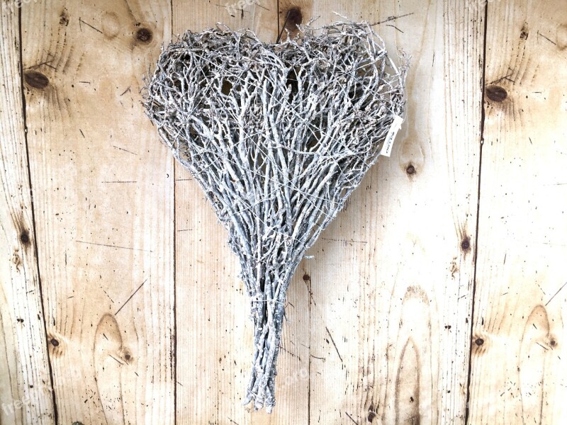 Heart October Country House Straw Wood