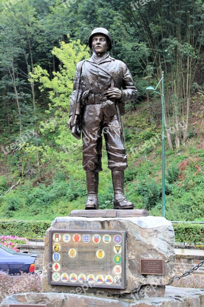 War Memorial Luxembourg Commemoration Statue Soldparkaat