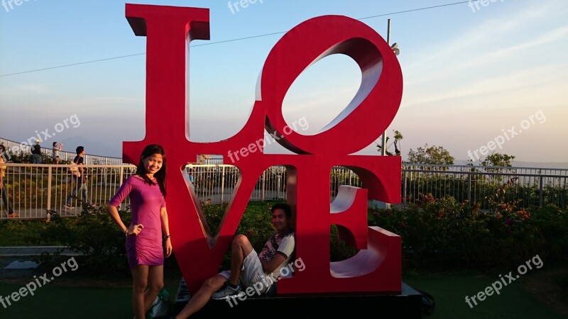 Philippines Friends Vacation Love Statue