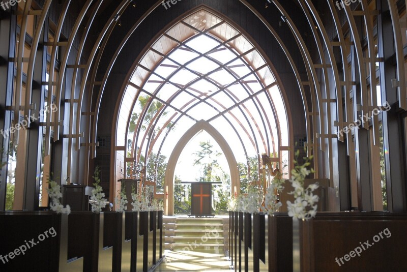 Chapel Wedding Glass Decoration White Flowers