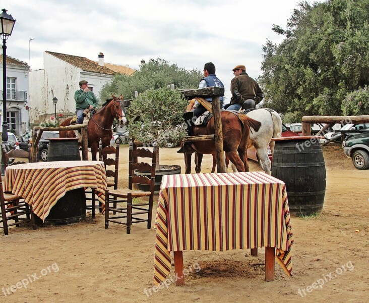 Horses Dew Tavern Huelva Farm