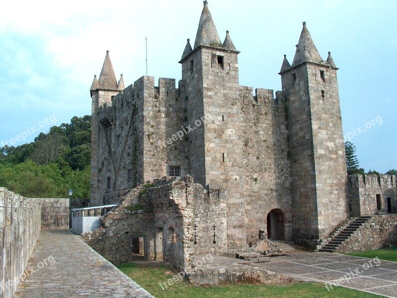 Castle Medieval Santa Maria Of The Fair Medieval Castle Portugal