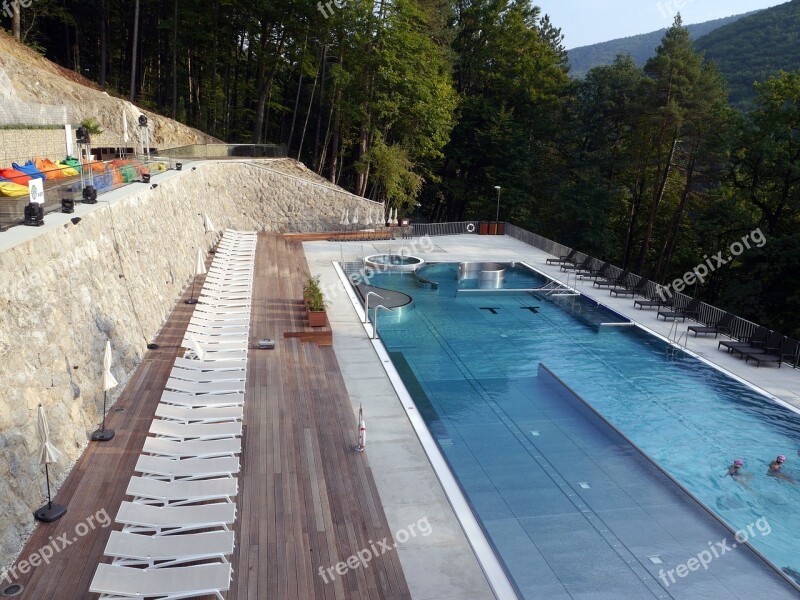 Slovakia Green Frog Swimming Pool Trencianske Teplice Spa