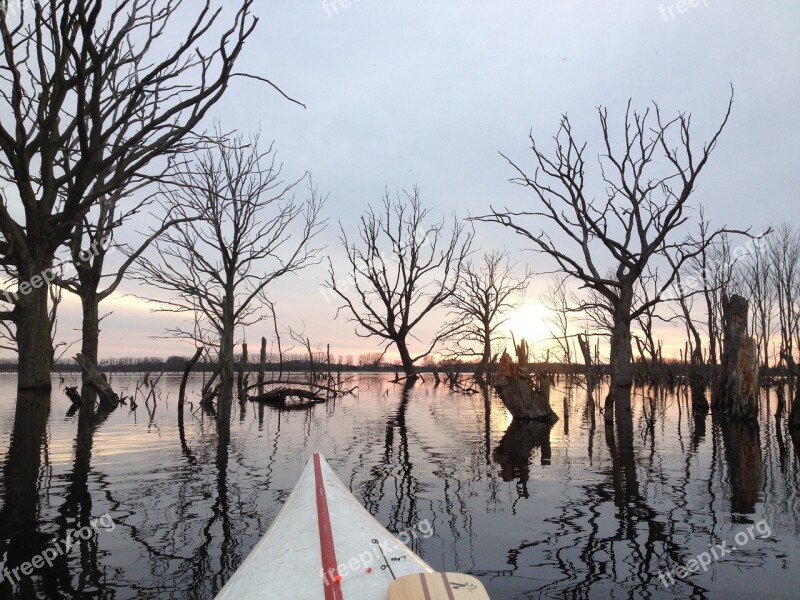 Canoeing Lake Water Landscape Paddler