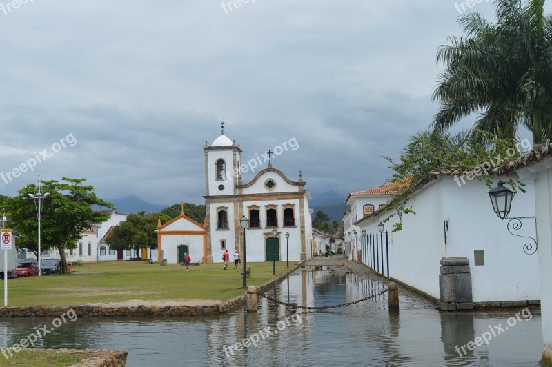 Paraty River Jnaeior Church Street Waterlogged