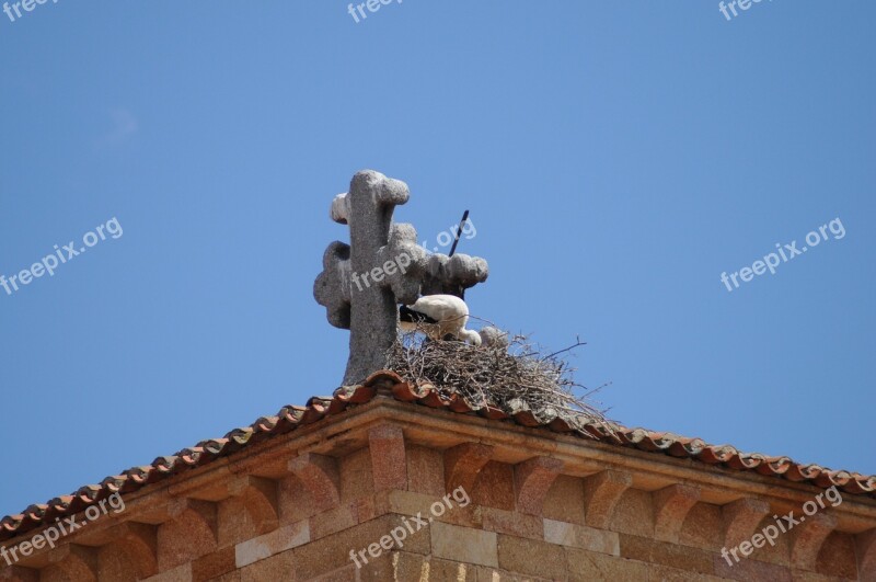 Stork Nest Cruz Building Monument