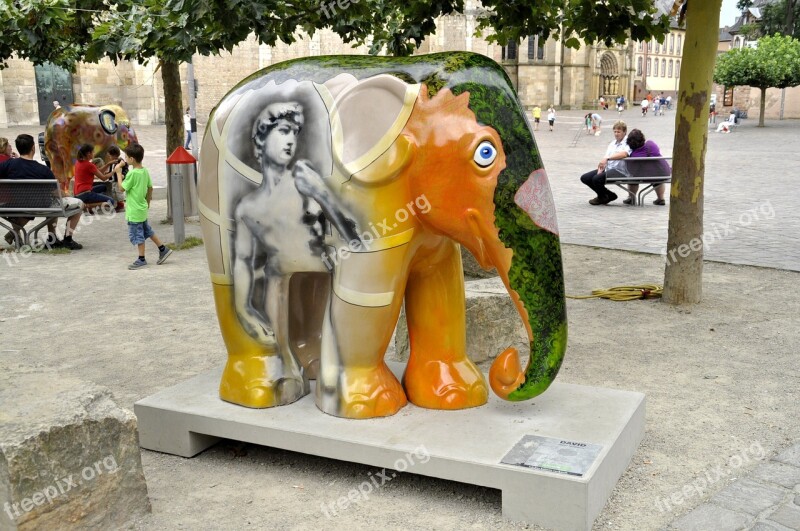 Elephant The Statue Of Art Exhibition City ​​center