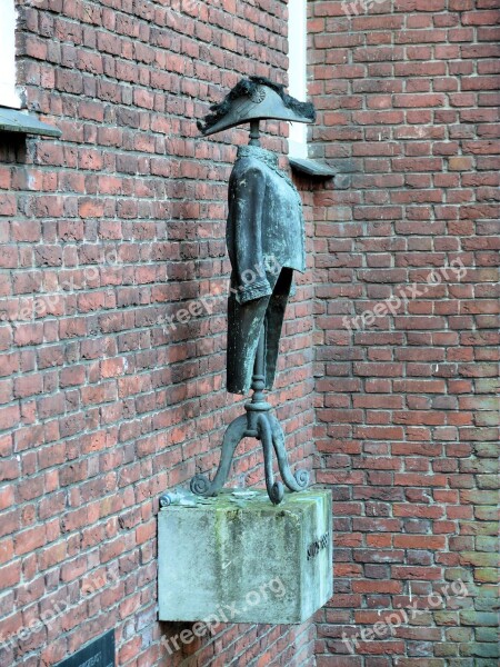 Statue Brass Clothes Hertogenbosch Netherlands