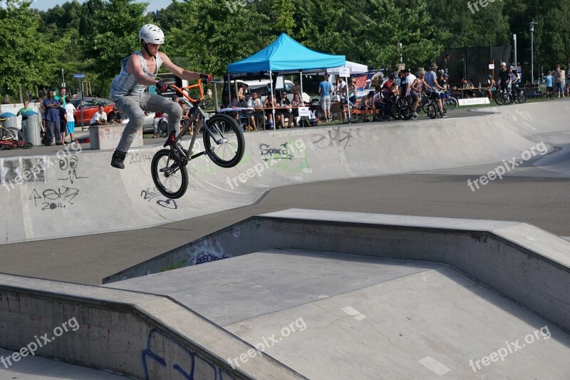 Bmx Bike Drive Jump Fun