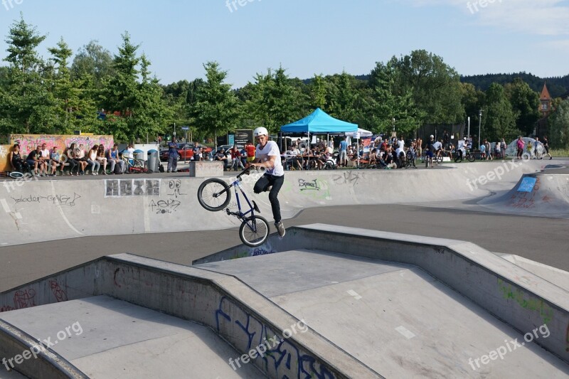 Bmx Bike Drive Jump Fun