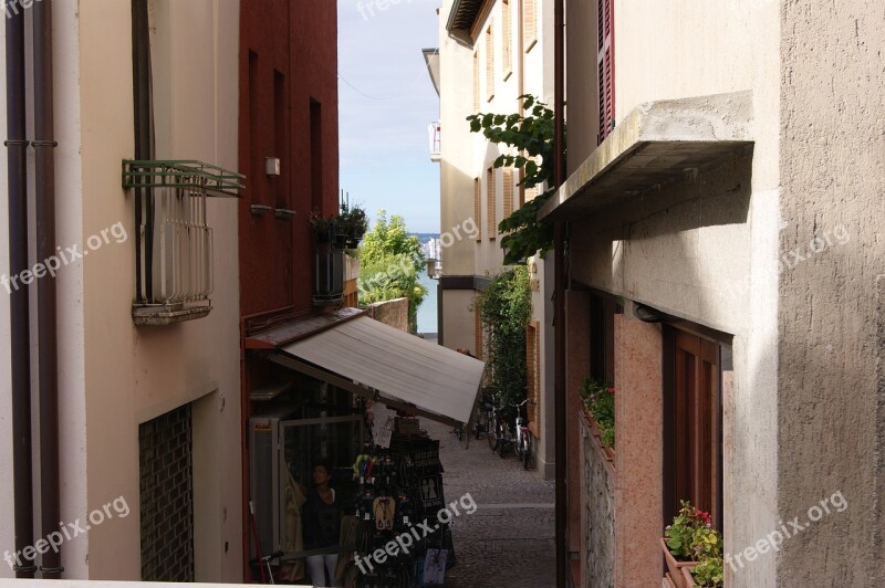 City Old Sirmione Narrow Street