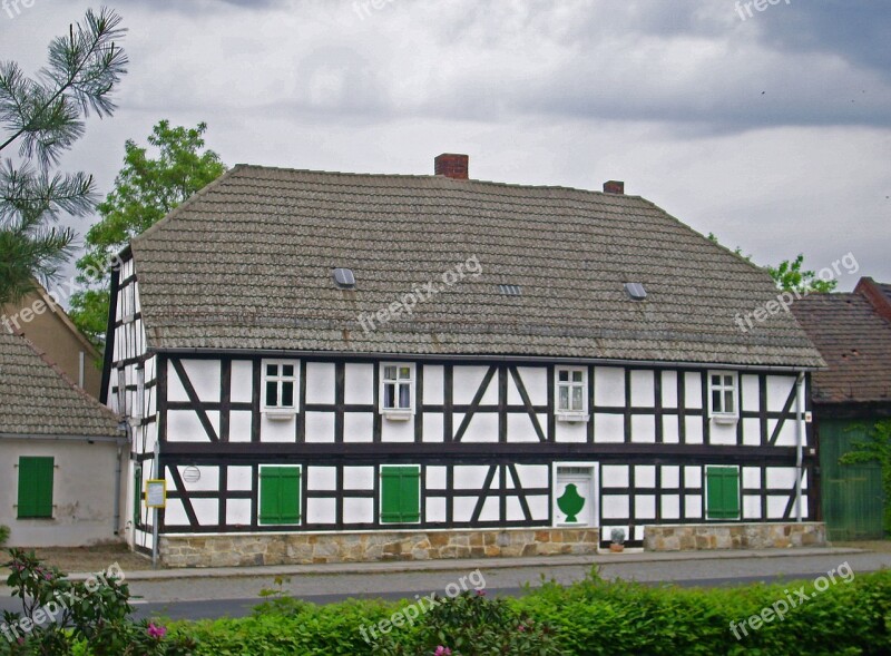 House Truss Monument Village Old House