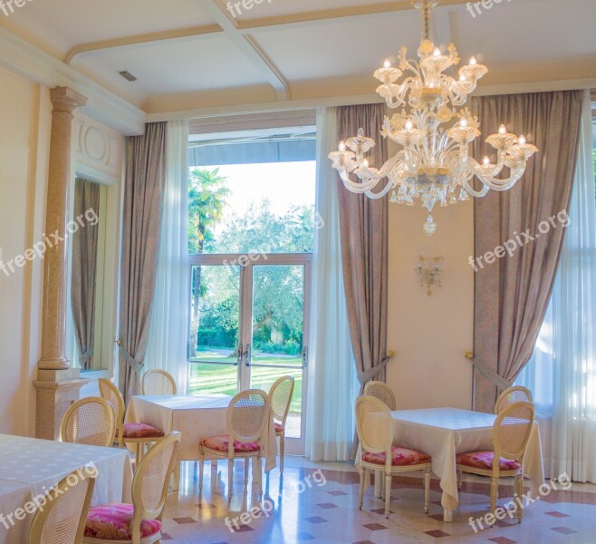 Villa Cortine Palace Breakfast Room Restaurant Chandelier Luxury