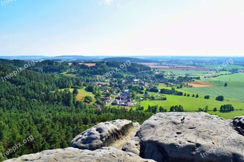 Rocks View Landscape Top Field