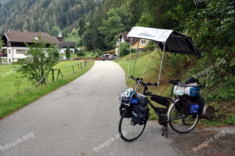 Bike The Invention Peak Raincoat Protection