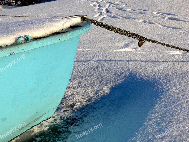 Chained Boat Winter Eingefrohren Mind