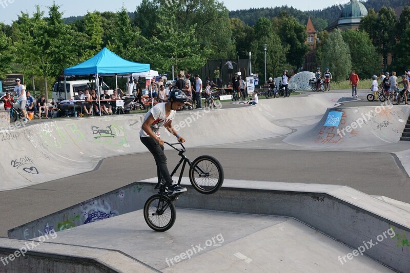 Bmx Bike Drive Jump Fun