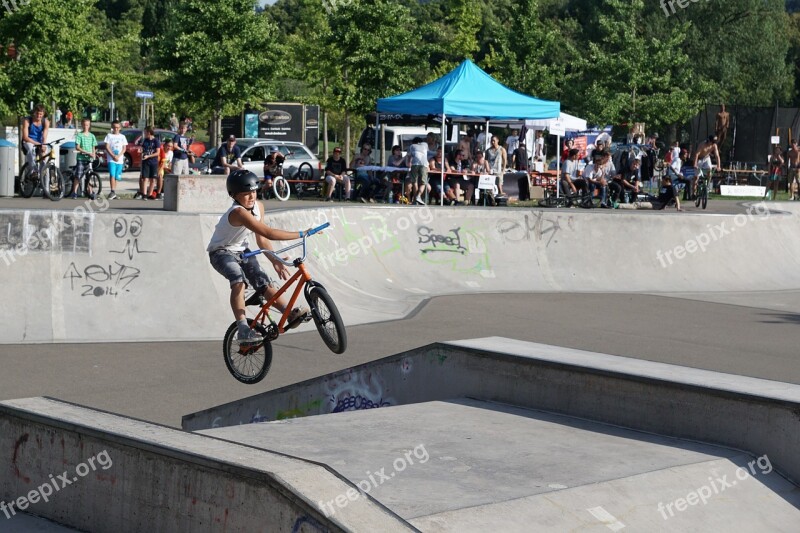 Bmx Bike Drive Jump Fun