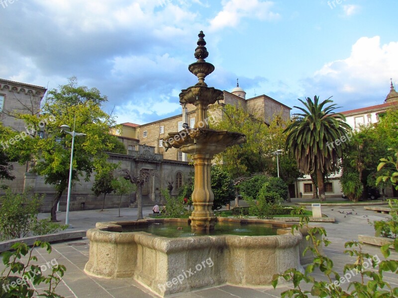 Alameda Ourense Plaza Source Stone