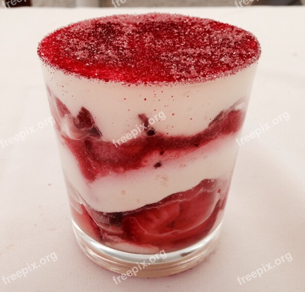 Tiramisu Strawberry Dessert Free Photos