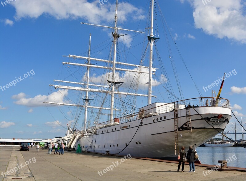 Gorch Fock Sailing Boat Sailing Vessel Free Photos