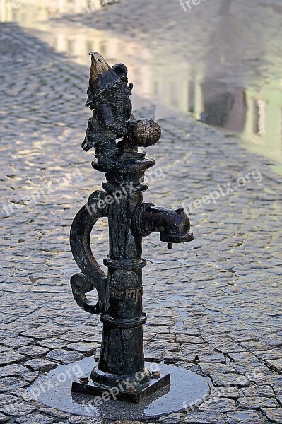 Wrocław The Market The Old Town Well Water Intake