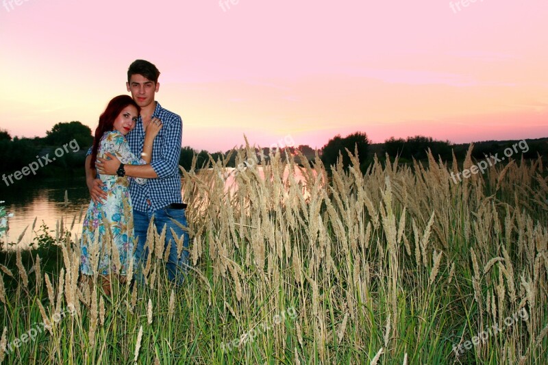 Couple Love Sunset Water Romance