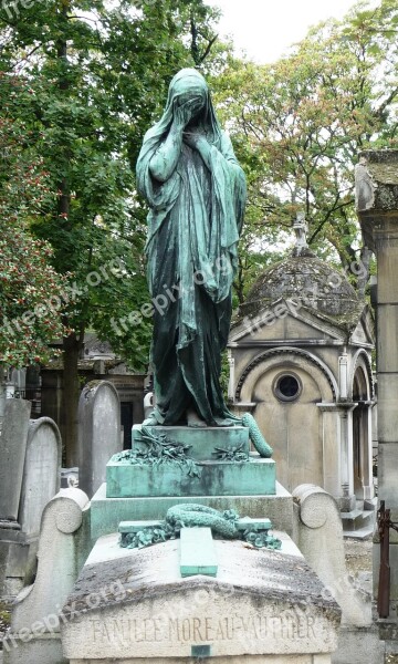 Père Lachaise Paris Monument Cemetery Mourning