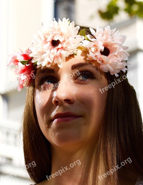 Human Woman Portrait Street Parade German Longhaired Pointer