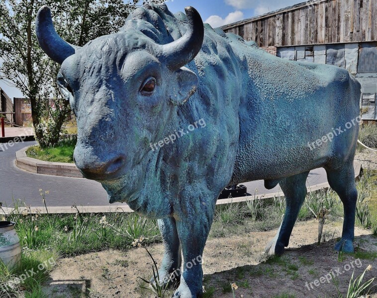 Sculpture Animal Figure Bull Metal Art