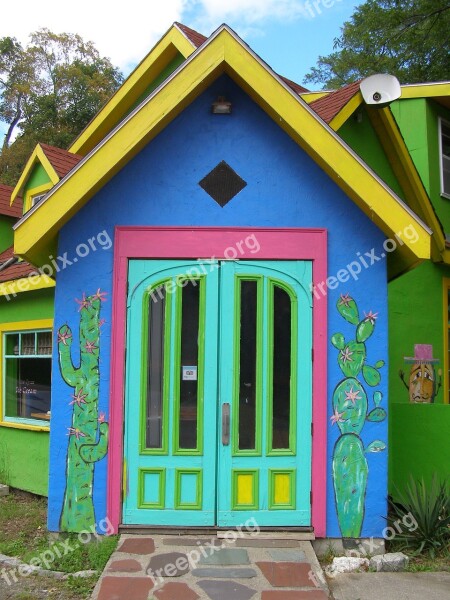 Building Colorful Entry Travel Design