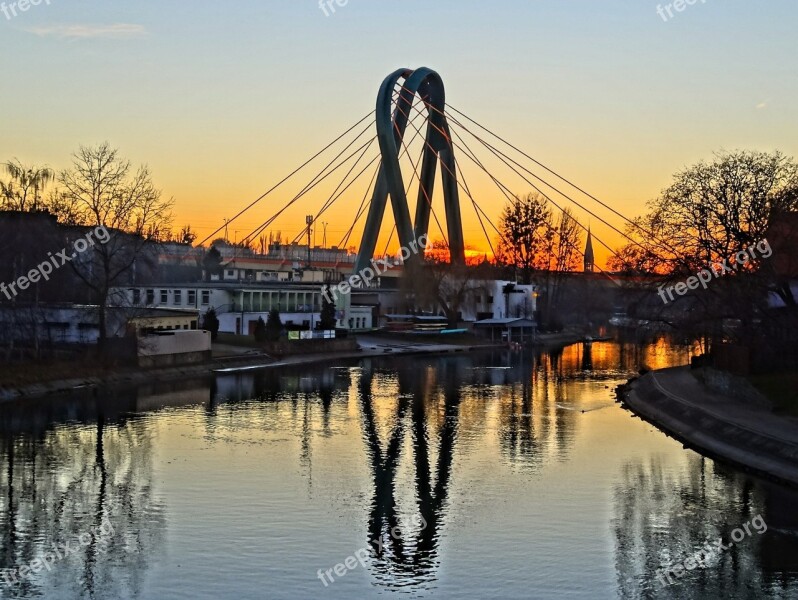 Most Uniwersytecki Bydgoszcz Bridge Pylon University